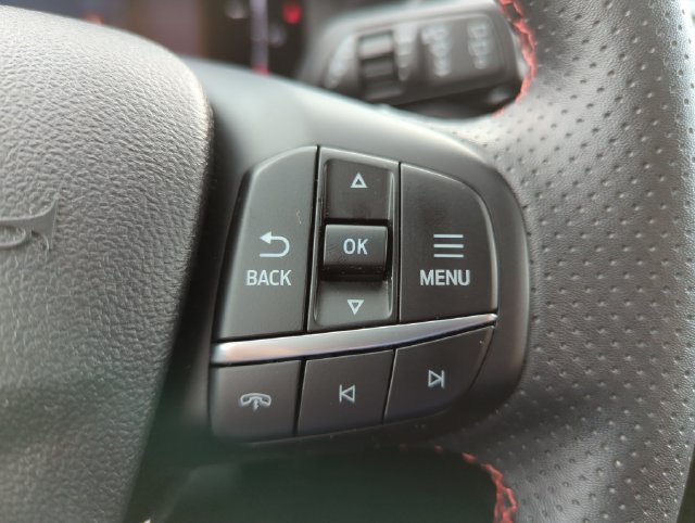Certified 2025 Ford Escape ST-Line AWD/4WD image 32