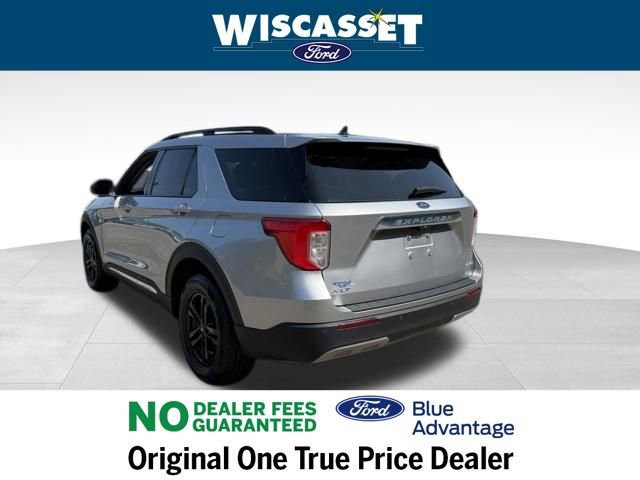 Certified 2022 Ford Explorer XLT w/ Equipment Group 202A image 3