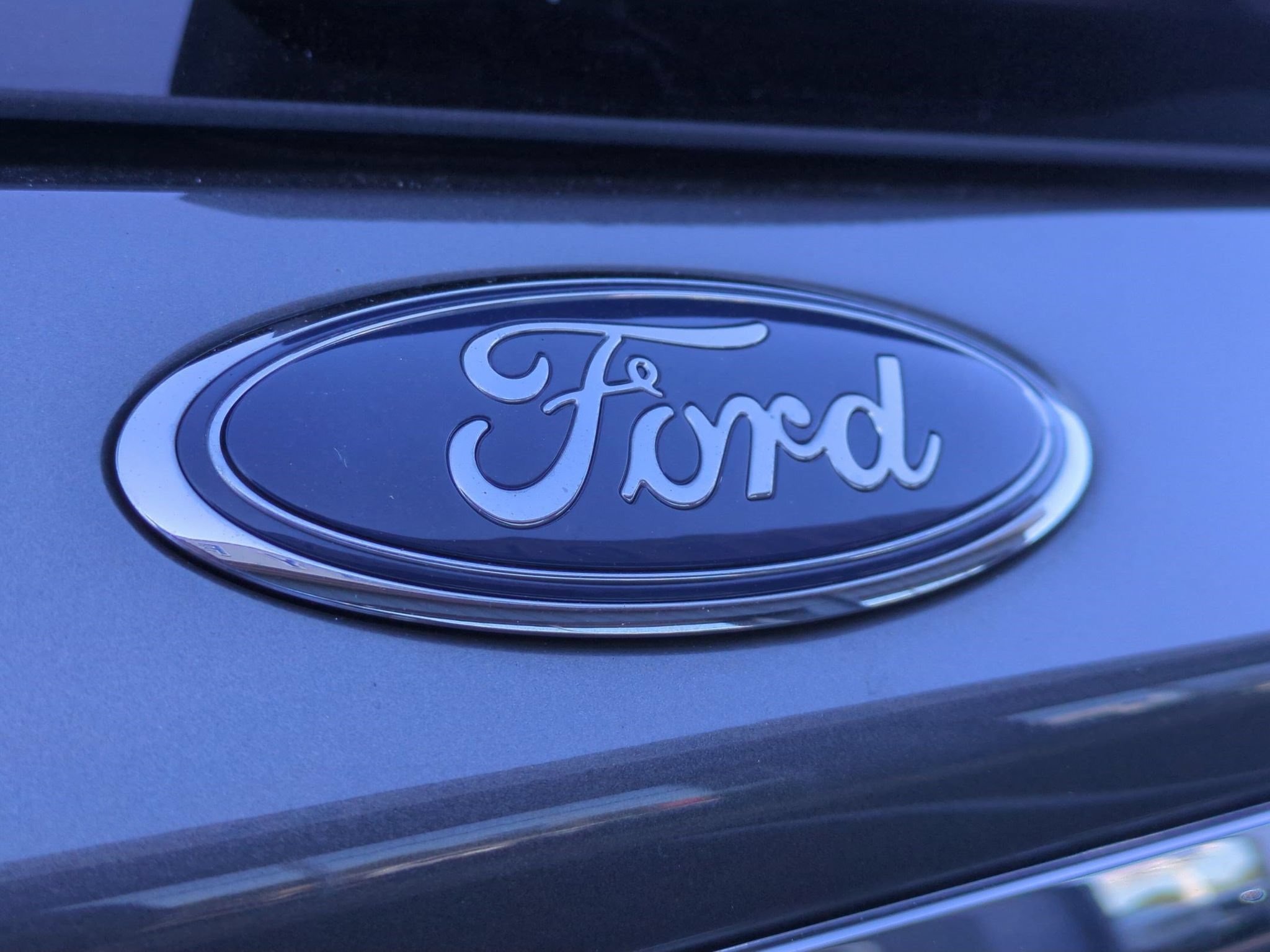 Certified 2023 Ford Explorer XLT w/ Equipment Group 202A RWD image 6