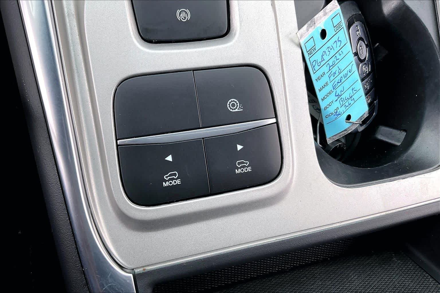 Certified 2023 Ford Explorer XLT RWD image 30