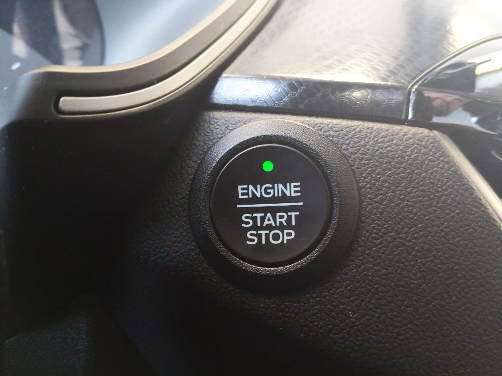 Certified 2022 Ford Escape SEL w/ SEL Stealth AWD Package image 26