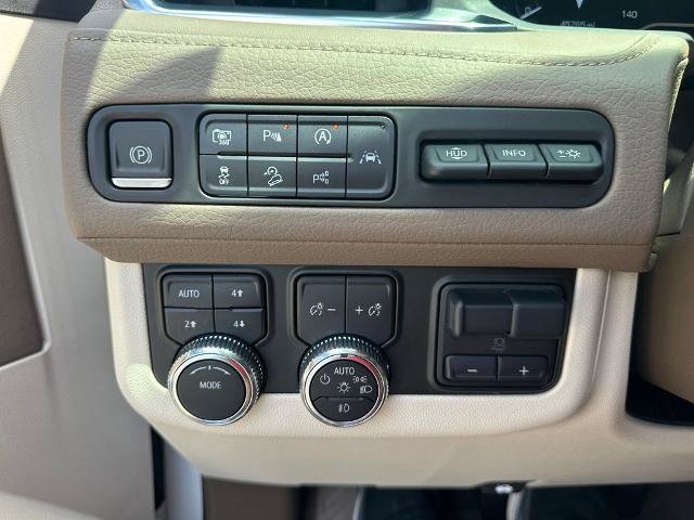 Used 2024 GMC Yukon Denali w/ Advanced Technology Package AWD/4WD image 14