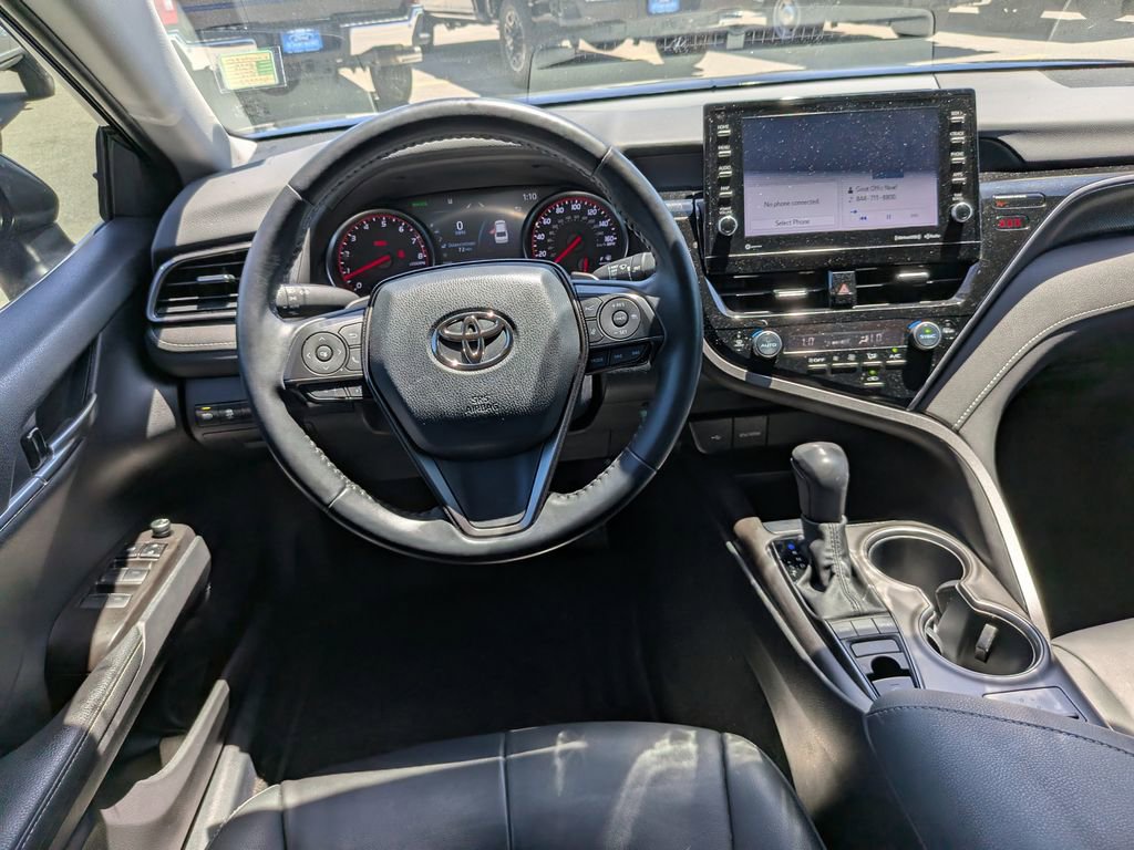 Used 2022 Toyota Camry XSE FWD image 14