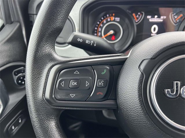 Used 2025 Jeep Gladiator Sport image 16