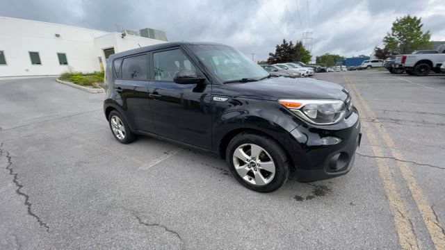 Used 2017 Kia Soul FWD image 2
