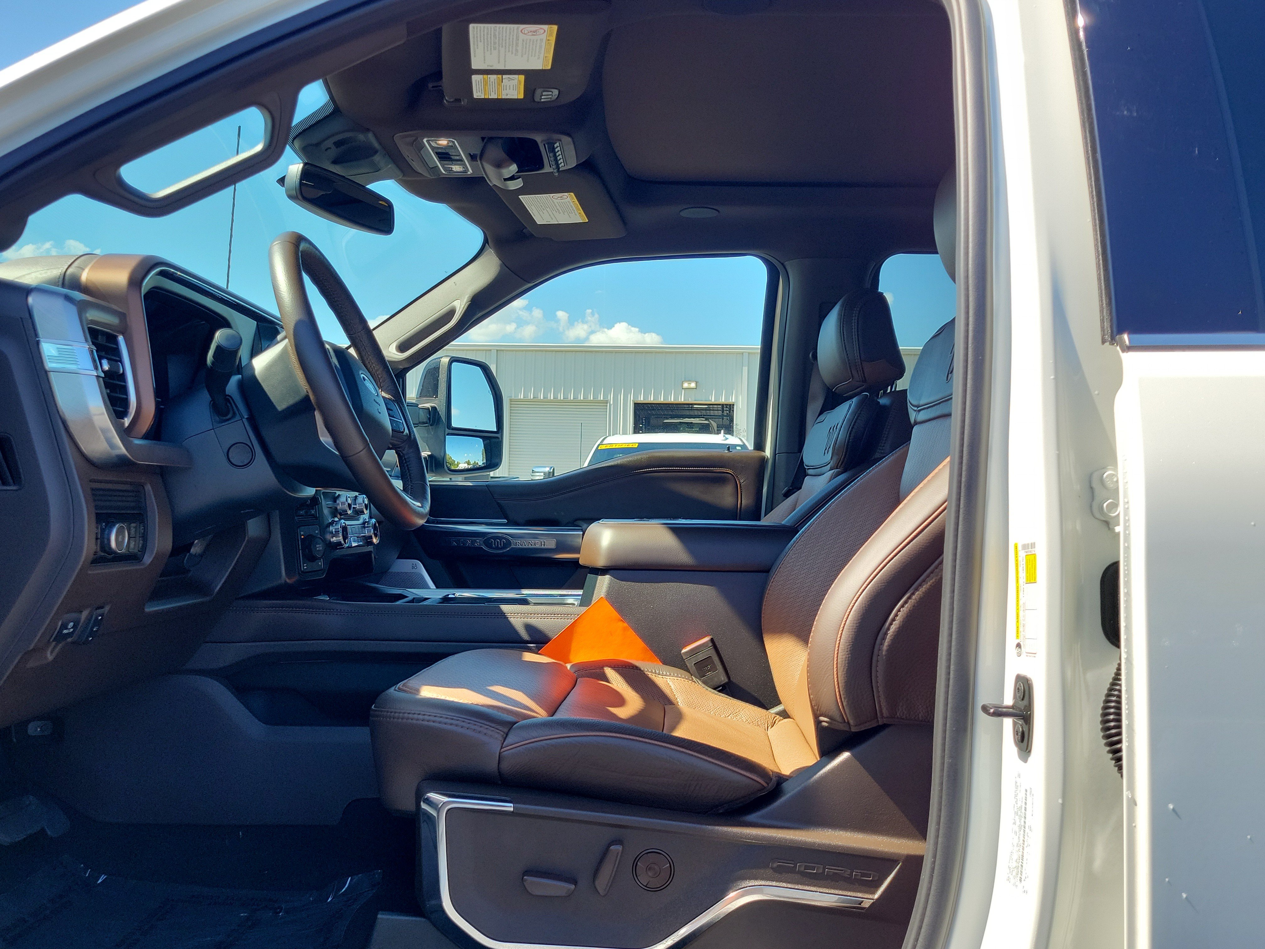 Certified 2025 Ford F250 King Ranch w/ FX4 Off-Road Package AWD/4WD image 19