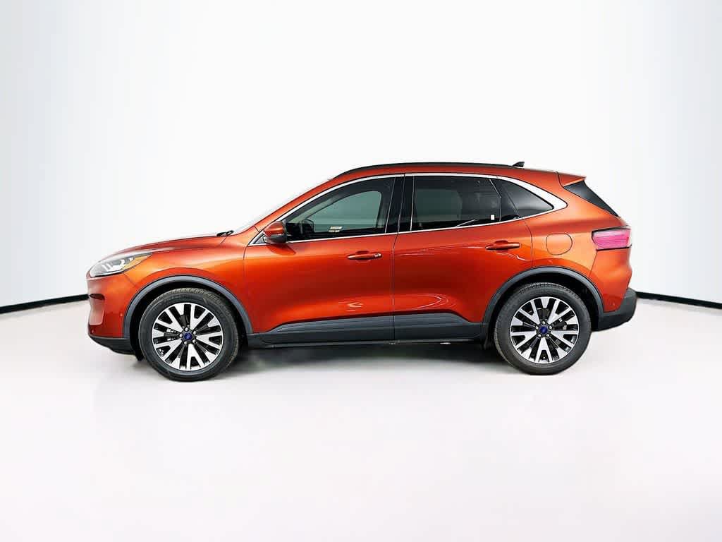 Certified 2020 Ford Escape Titanium AWD/4WD image 3