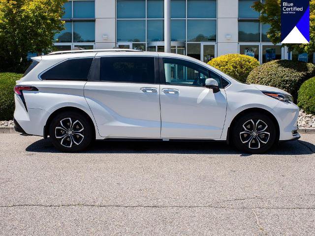 Used 2025 Toyota Sienna Platinum