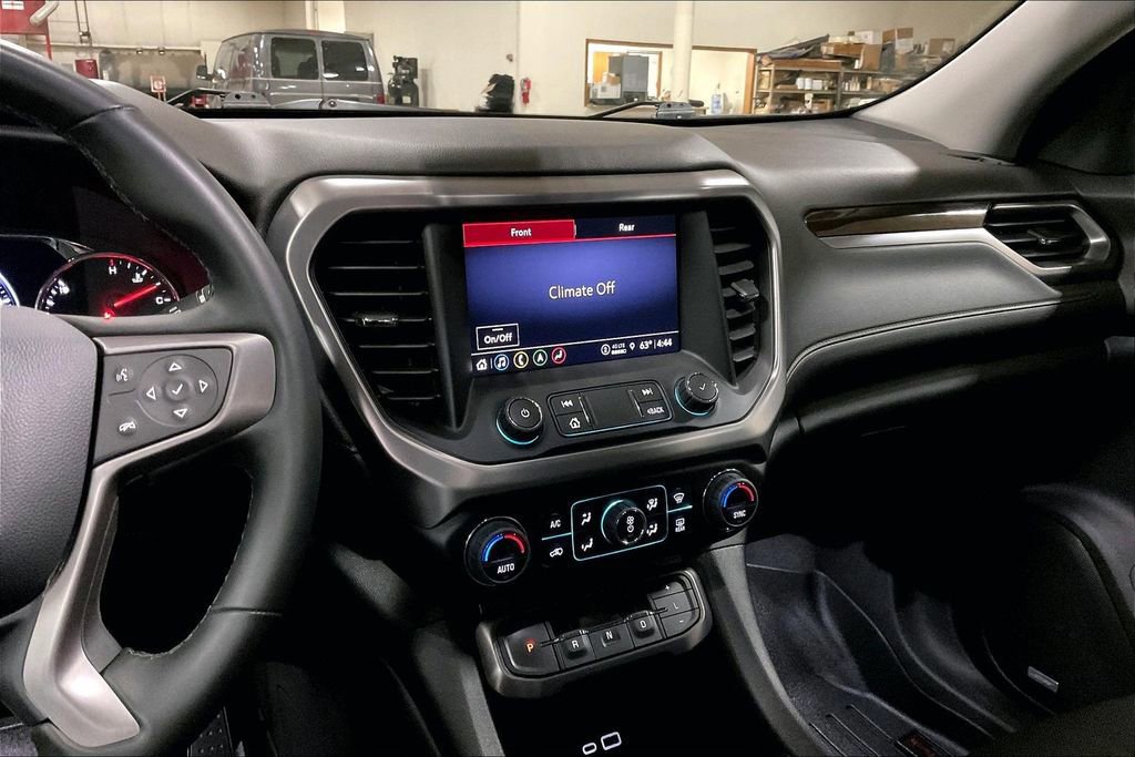 Used 2023 GMC Acadia AT4 w/ Technology Package image 8