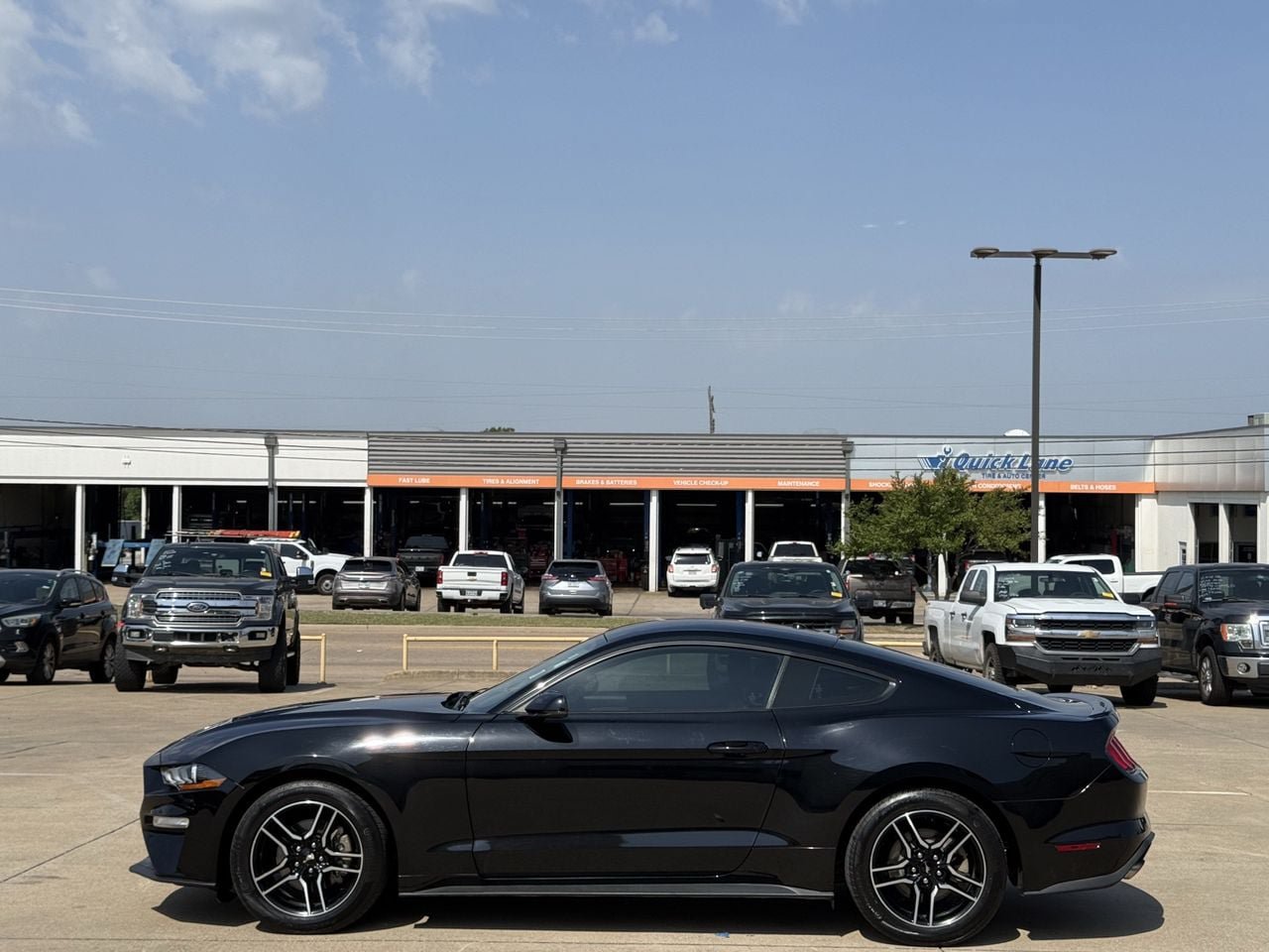 Certified 2018 Ford Mustang Premium RWD image 3