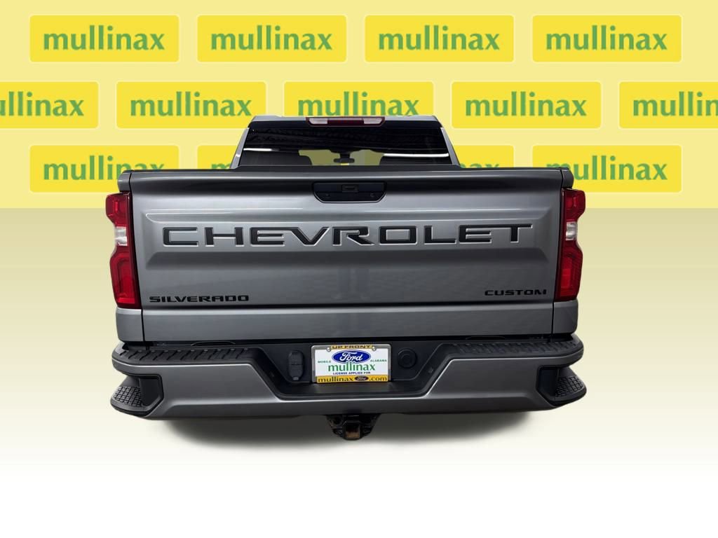 Used 2021 Chevrolet Silverado 1500 Custom w/ LPO, Dark Essentials Package image 4