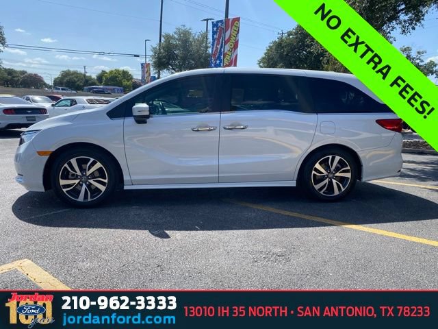 Used 2023 Honda Odyssey Touring image 2