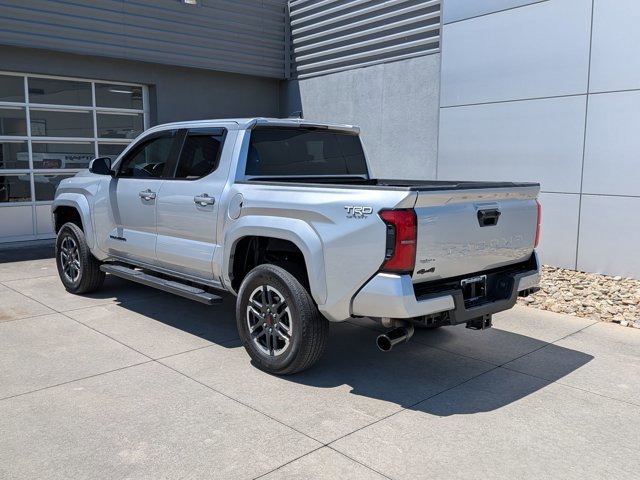 Used 2024 Toyota Tacoma TRD Sport AWD/4WD image 6