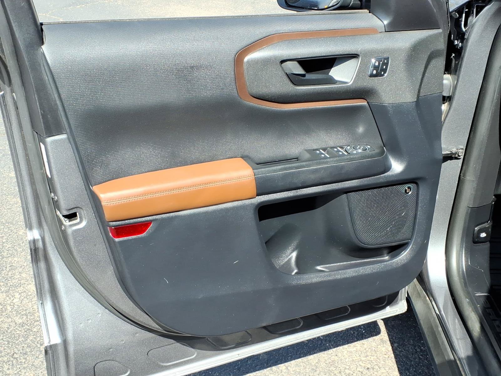 Certified 2025 Ford Bronco Sport Outer Banks w/ Outer Banks Tech Package+ AWD/4WD image 20