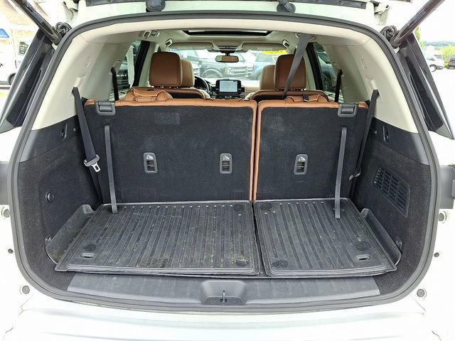 Used 2022 Nissan Pathfinder Platinum image 31