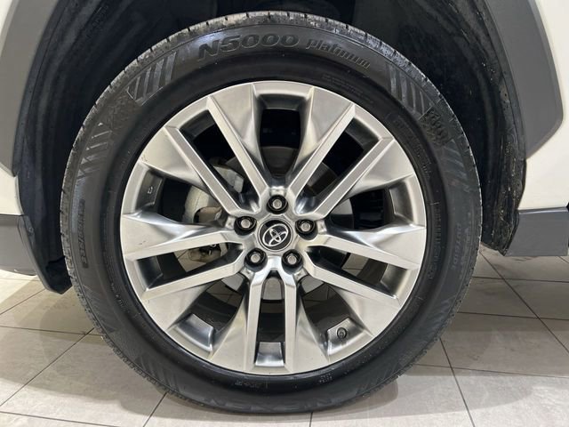 Used 2019 Toyota RAV4 Limited image 29
