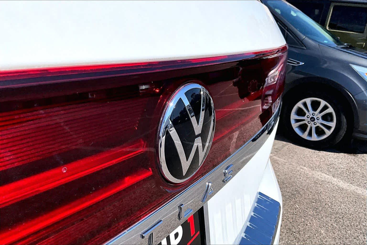 Used 2025 Volkswagen Atlas SE FWD image 31