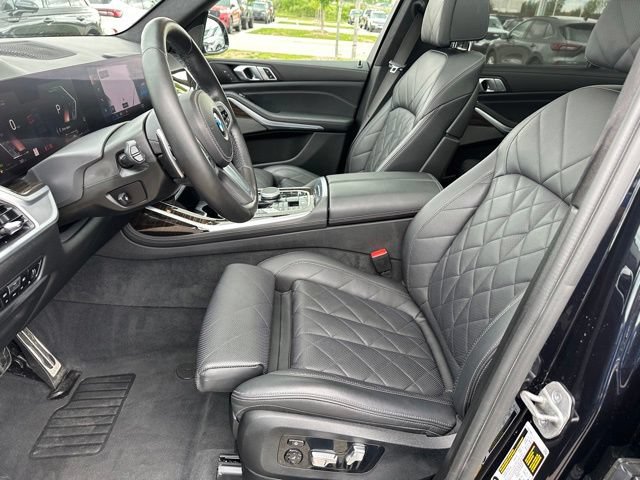 Used 2023 BMW X7 xDrive40i w/ M Sport Package AWD/4WD image 21