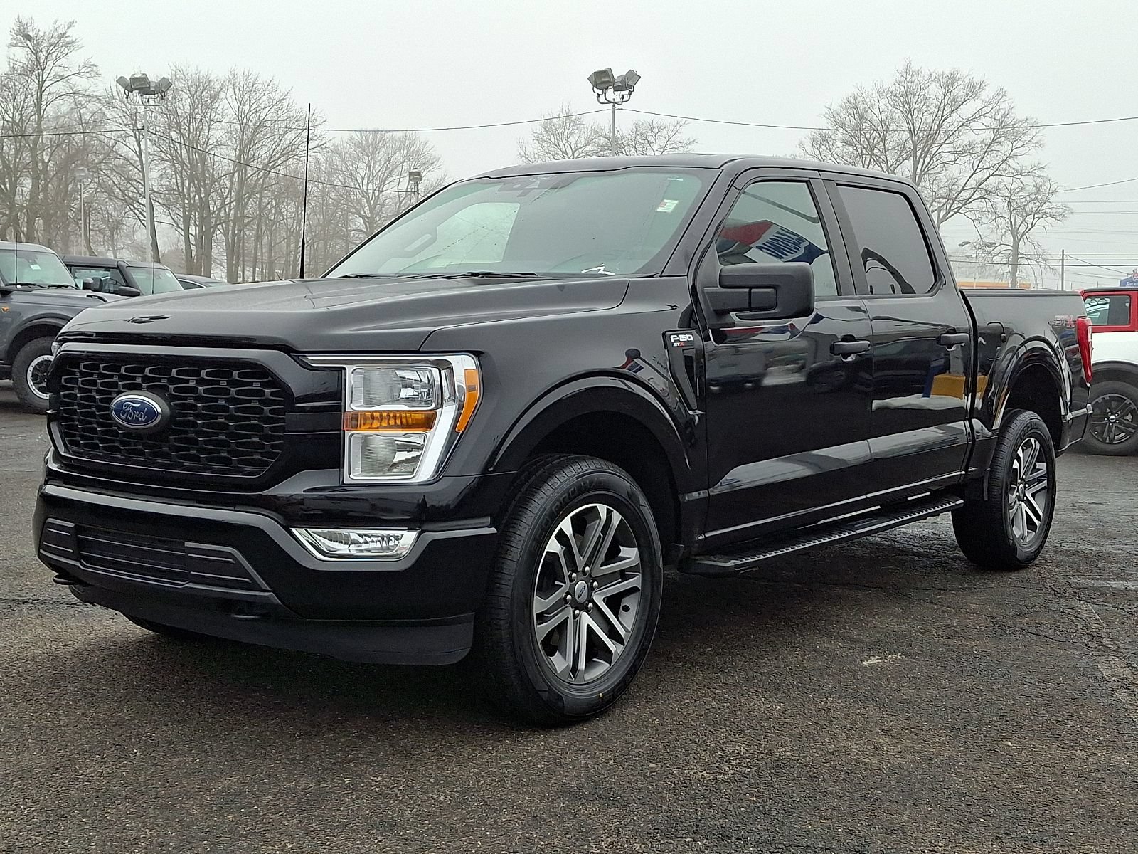 Certified 2022 Ford F150 XL w/ STX Appearance Package AWD/4WD image 3