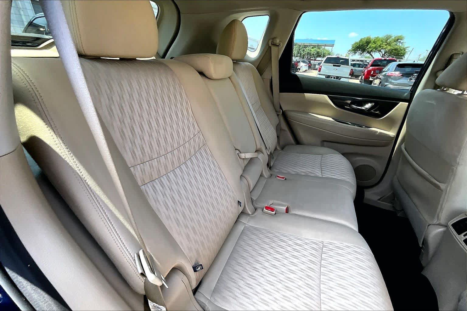 Used 2020 Nissan Rogue SV AWD/4WD image 20
