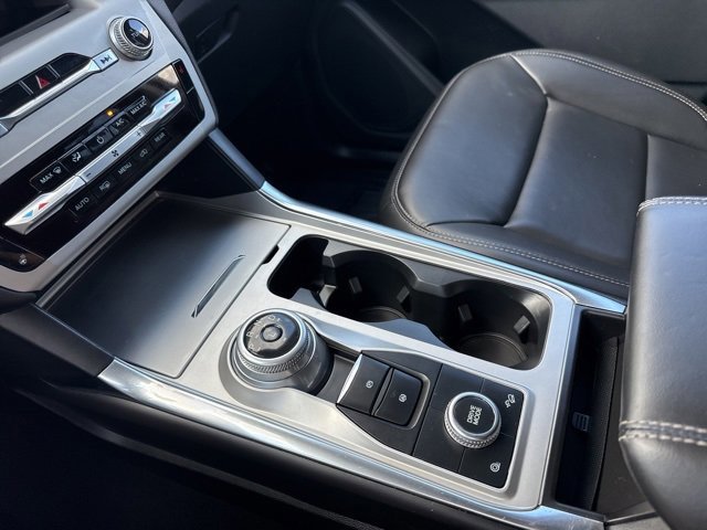 Certified 2022 Ford Explorer XLT w/ Equipment Group 202A image 43