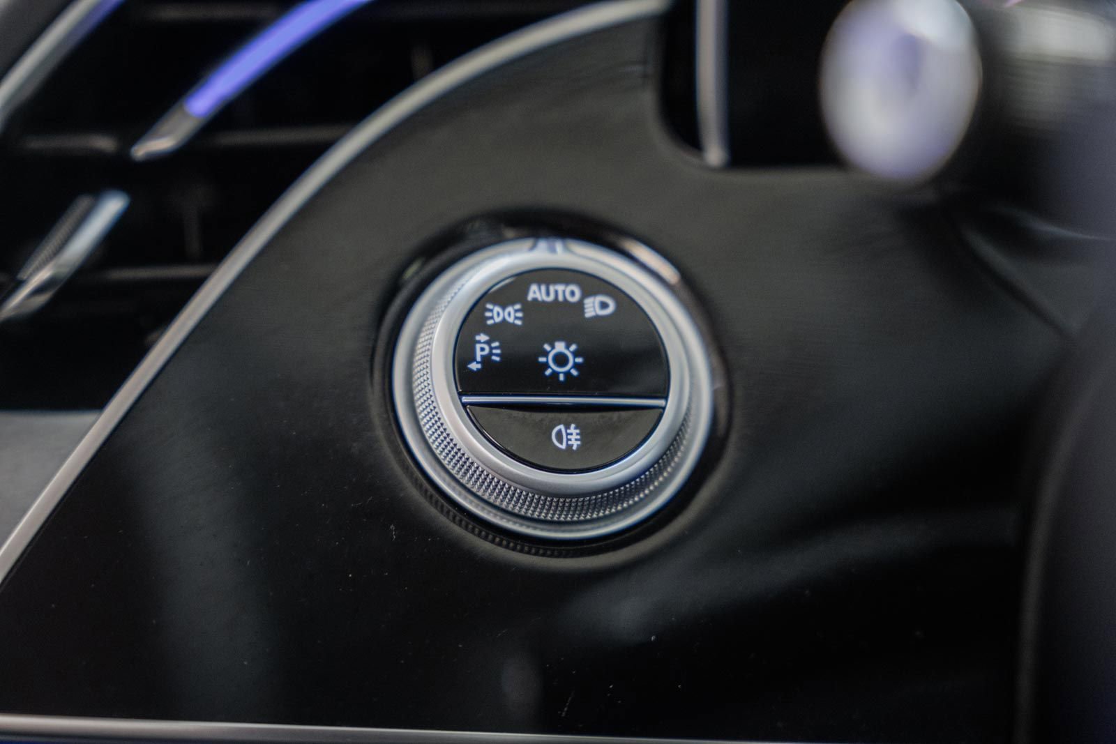 Used 2025 Mercedes-Benz E 350 4MATIC Sedan image 48