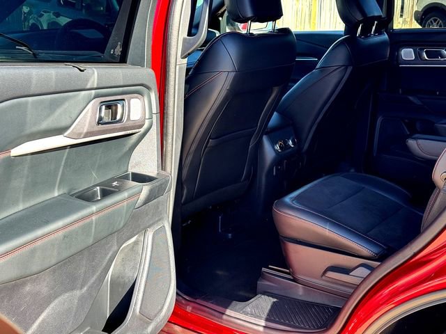 Certified 2025 Ford Explorer ST image 23
