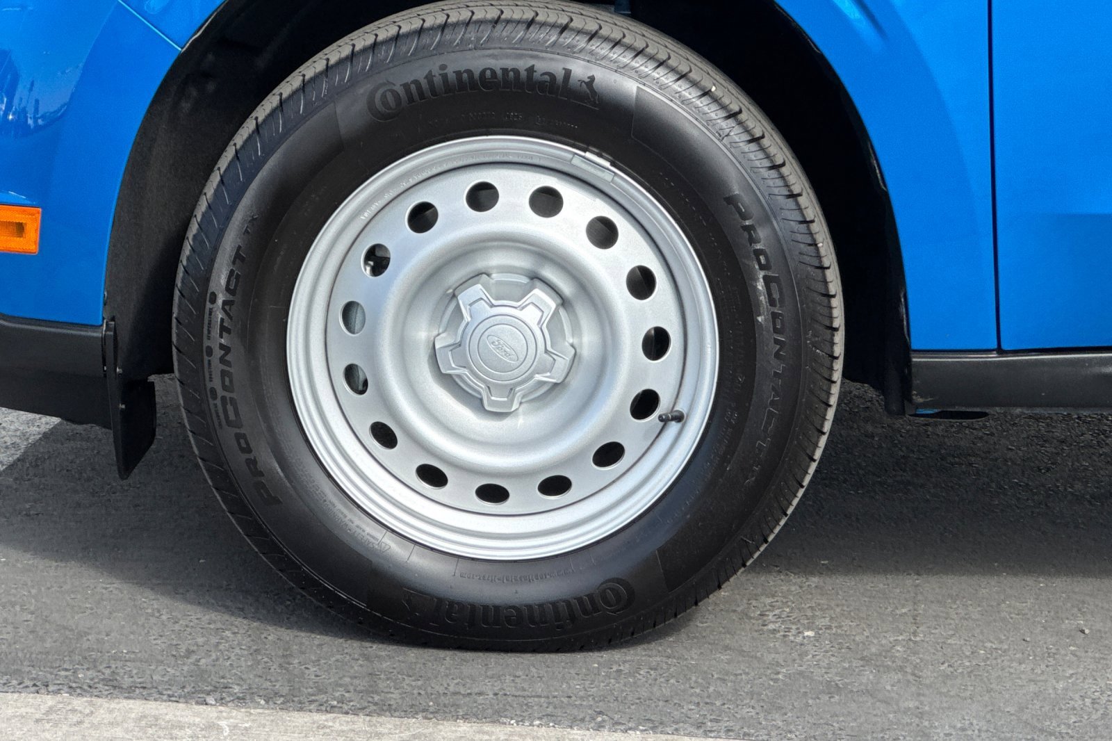 Certified 2025 Ford Maverick XL w/ Equipment Group 101A image 23