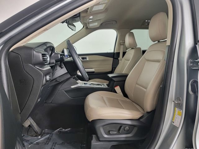 Certified 2023 Ford Explorer XLT w/ Equipment Group 202A AWD/4WD image 13