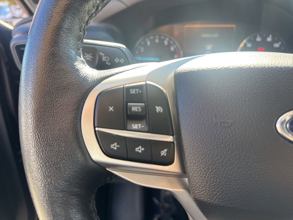 Certified 2022 Ford Explorer XLT image 24