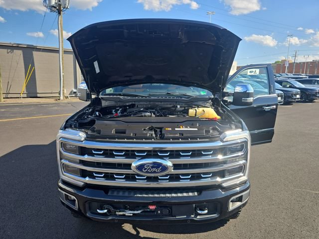 Certified 2023 Ford F250 Platinum w/ Tremor Off-Road Package AWD/4WD image 26