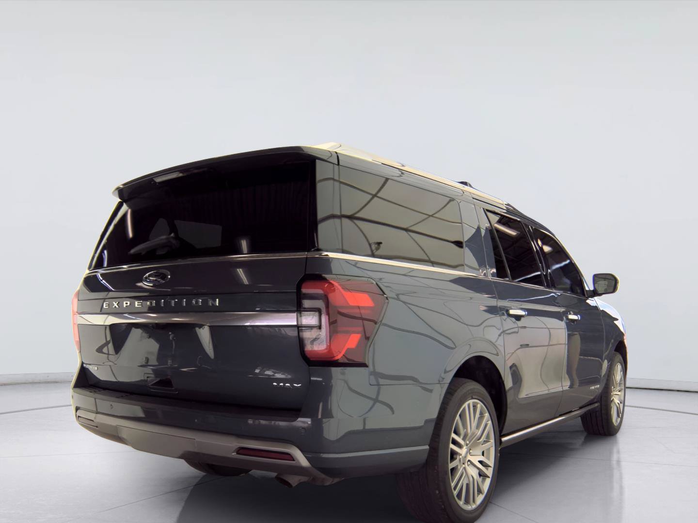 Certified 2023 Ford Expedition Max Platinum RWD image 2