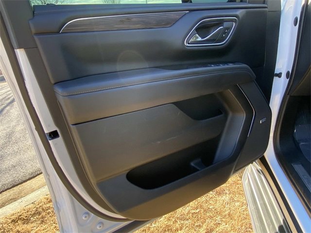 Used 2023 Chevrolet Suburban LT image 19