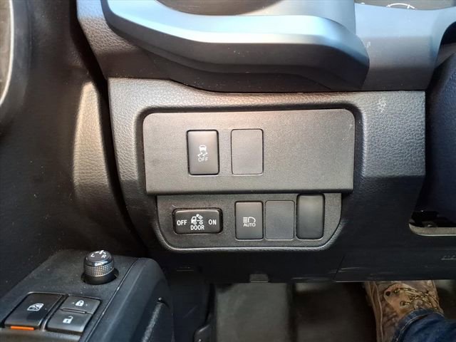 Used 2021 Toyota Tacoma SR image 28