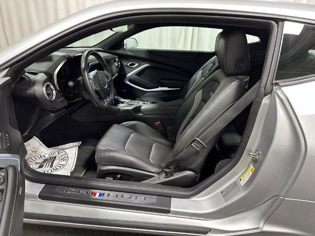 Used 2018 Chevrolet Camaro SS RWD image 11