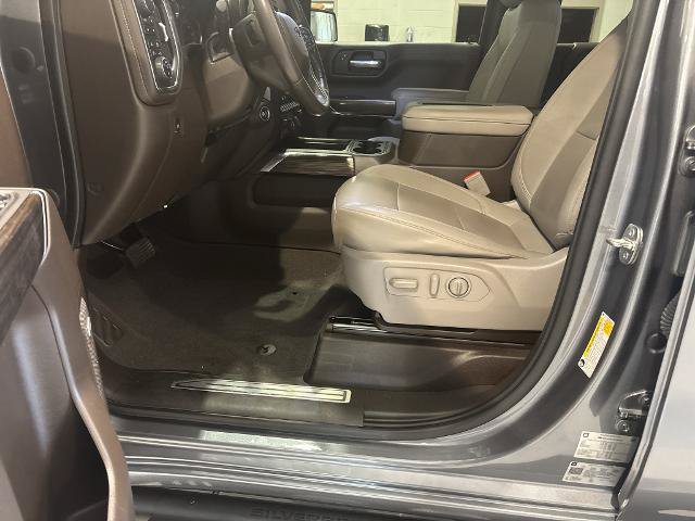 Used 2021 Chevrolet Silverado 1500 LT Trail Boss w/ Convenience Package II AWD/4WD image 11