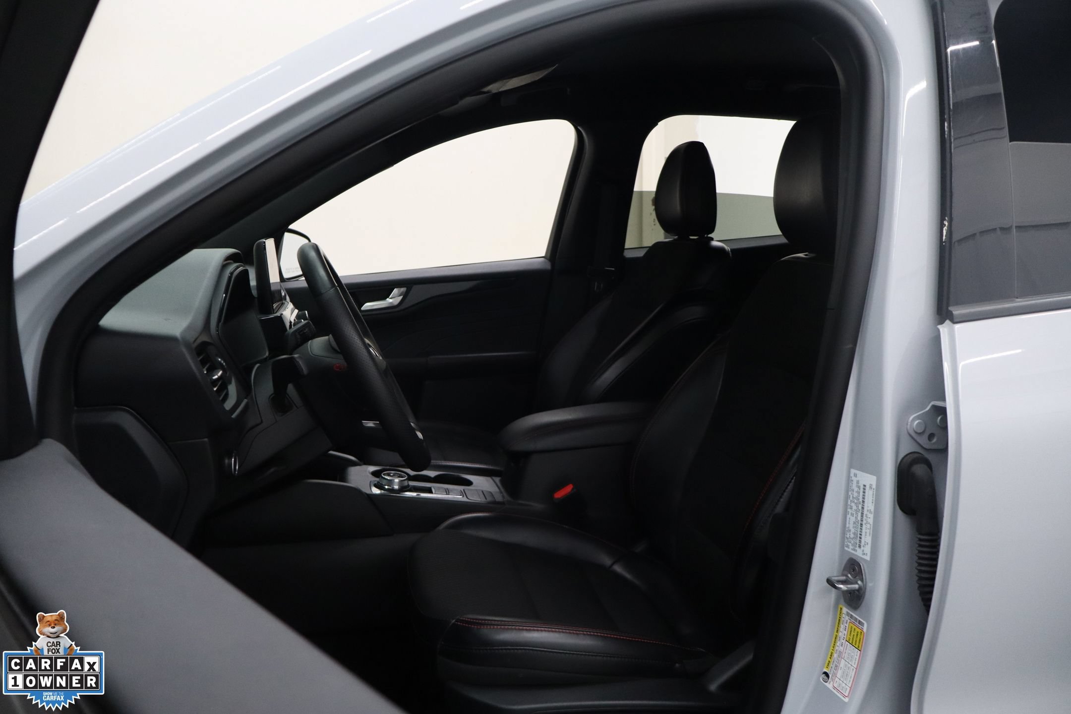 Certified 2025 Ford Escape ST-Line FWD image 11