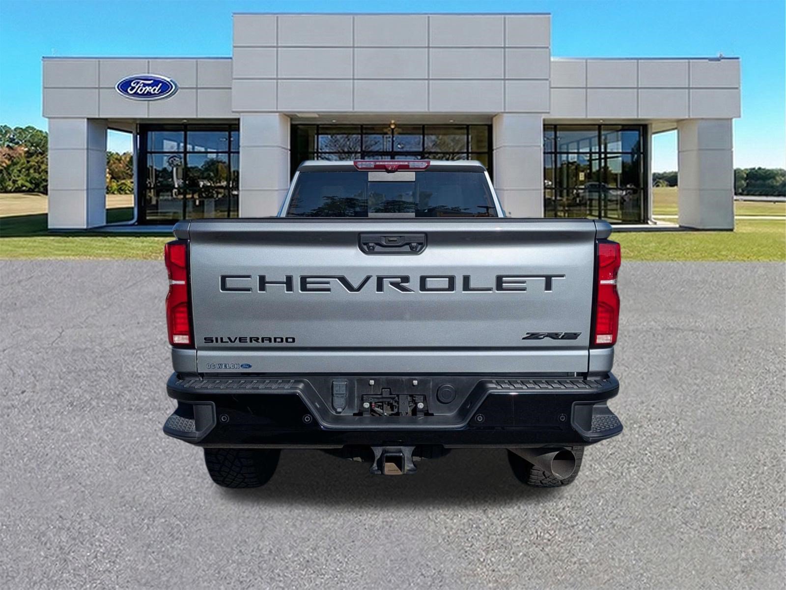 Used 2025 Chevrolet Silverado 2500 ZR2 w/ Technology Package AWD/4WD image 5