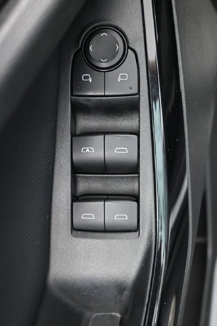 Used 2025 Chevrolet Equinox LT AWD/4WD image 7