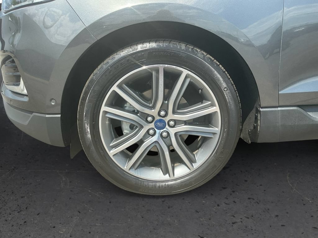 Certified 2019 Ford Edge Titanium w/ Equipment Group 301A FWD image 13
