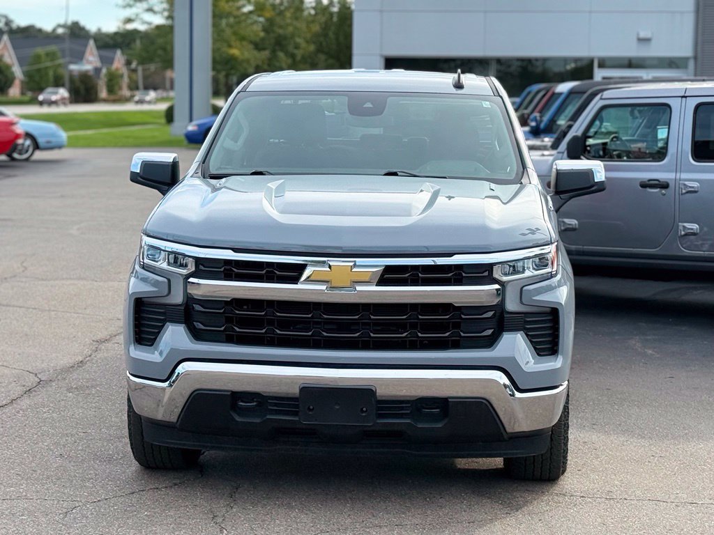 Used 2024 Chevrolet Silverado 1500 LT AWD/4WD image 40
