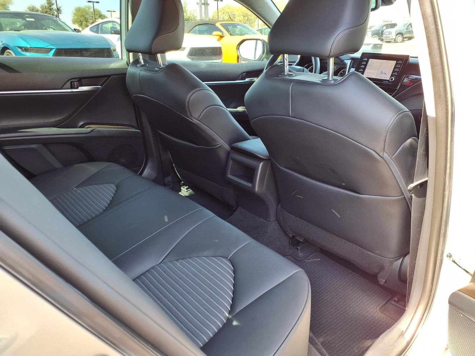 Used 2022 Toyota Camry SE w/ Convenience Package FWD image 13