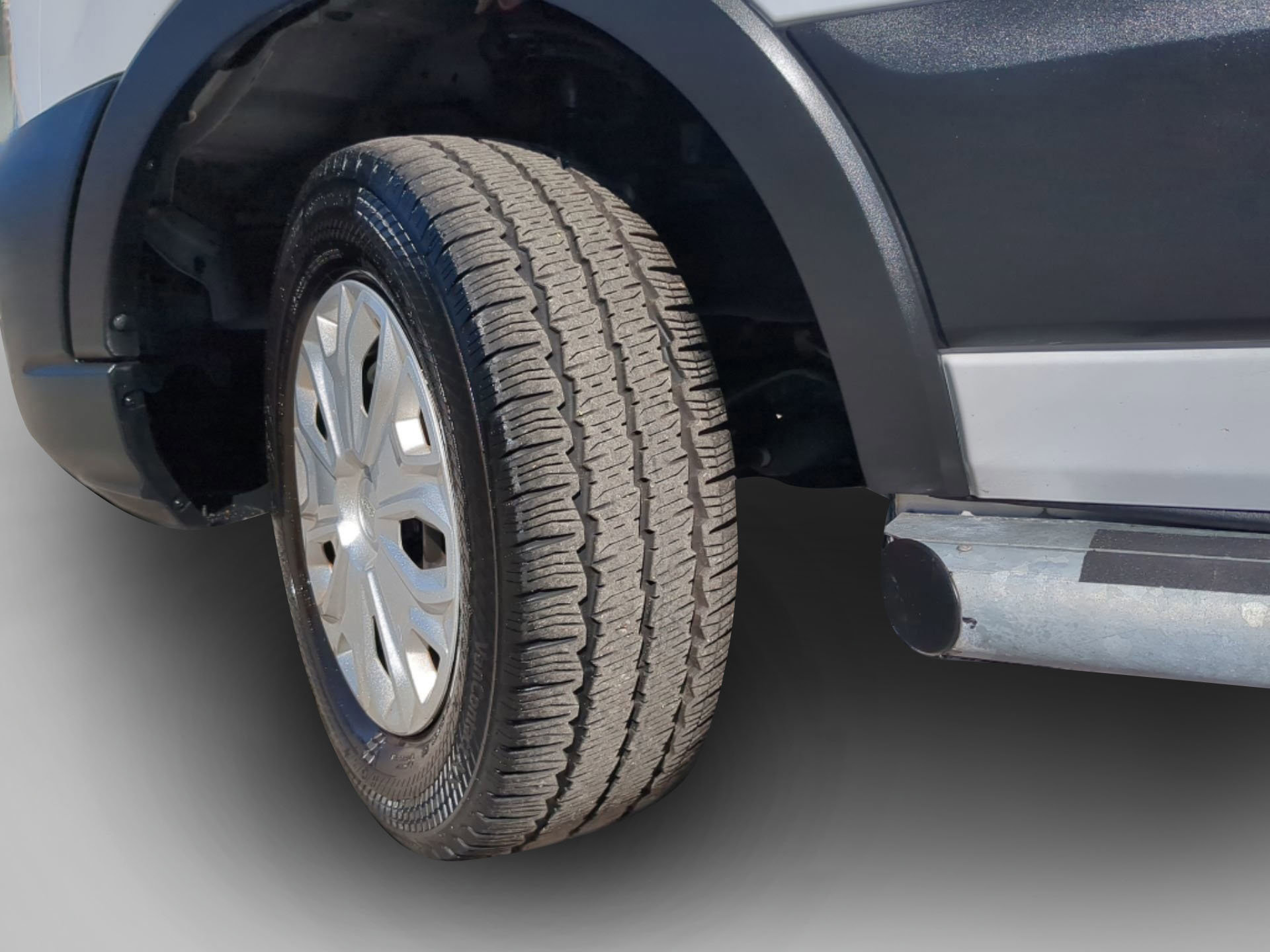 Certified 2024 Ford Transit 250 w/ Exterior Upgrade Package image 60