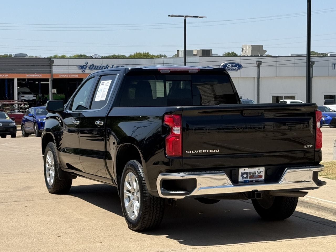 Used 2025 Chevrolet Silverado 1500 LTZ w/ LTZ Convenience Package II RWD image 5