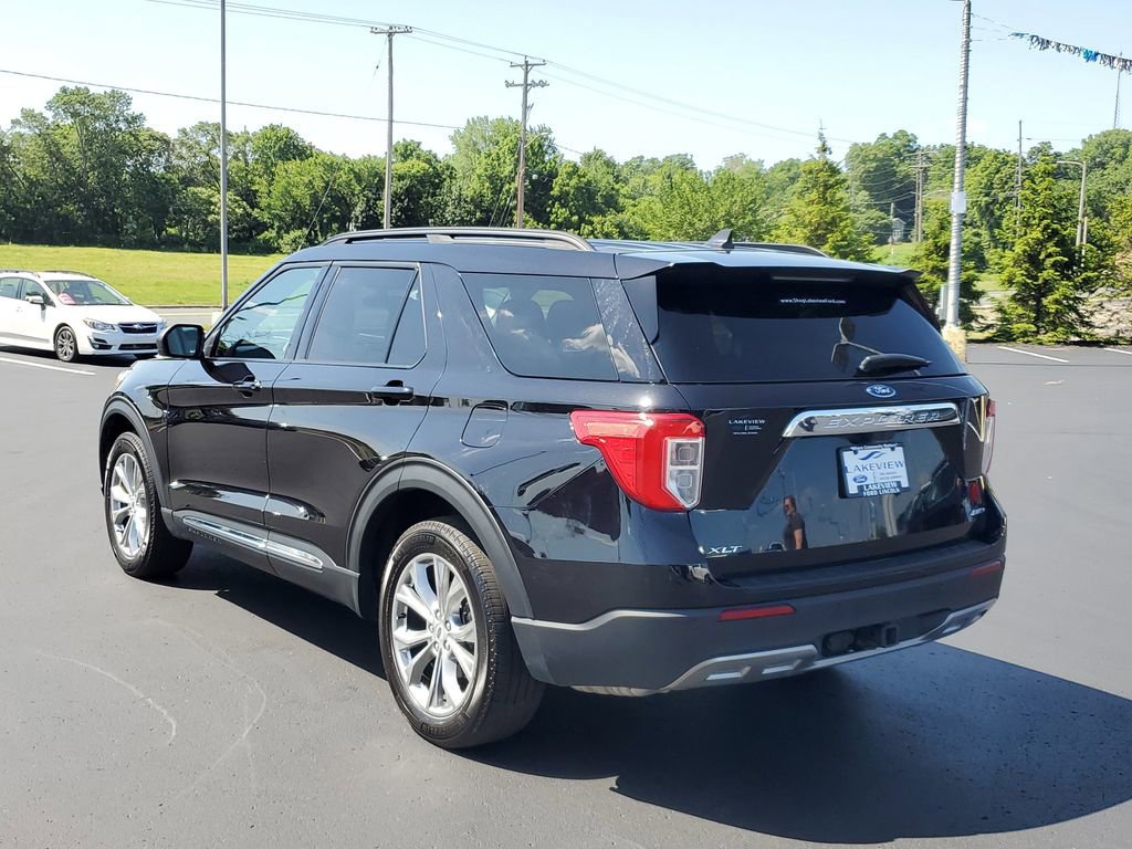 Certified 2023 Ford Explorer XLT w/ Equipment Group 202A image 3