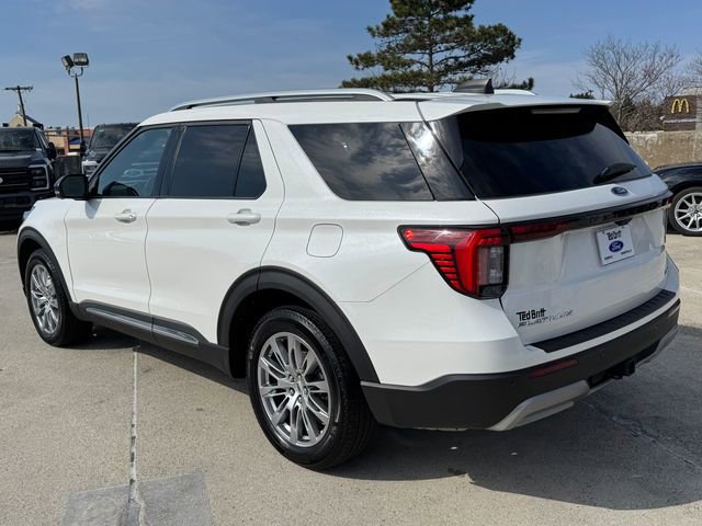 Certified 2025 Ford Explorer Platinum image 3
