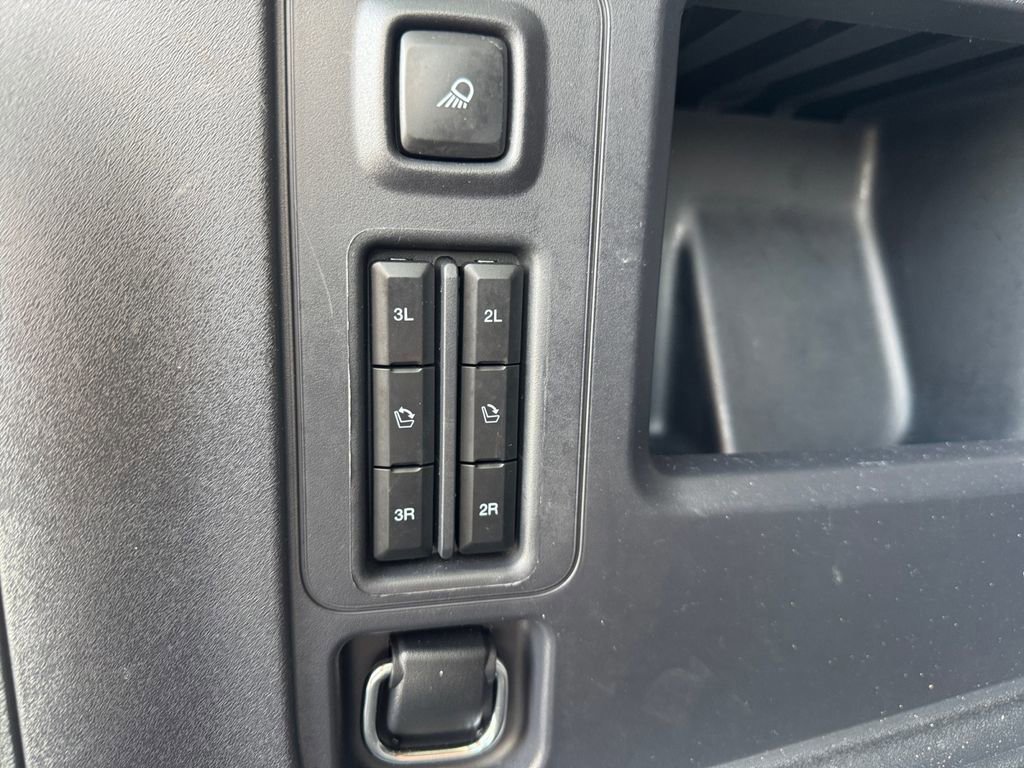 Certified 2025 Ford Expedition Platinum image 19