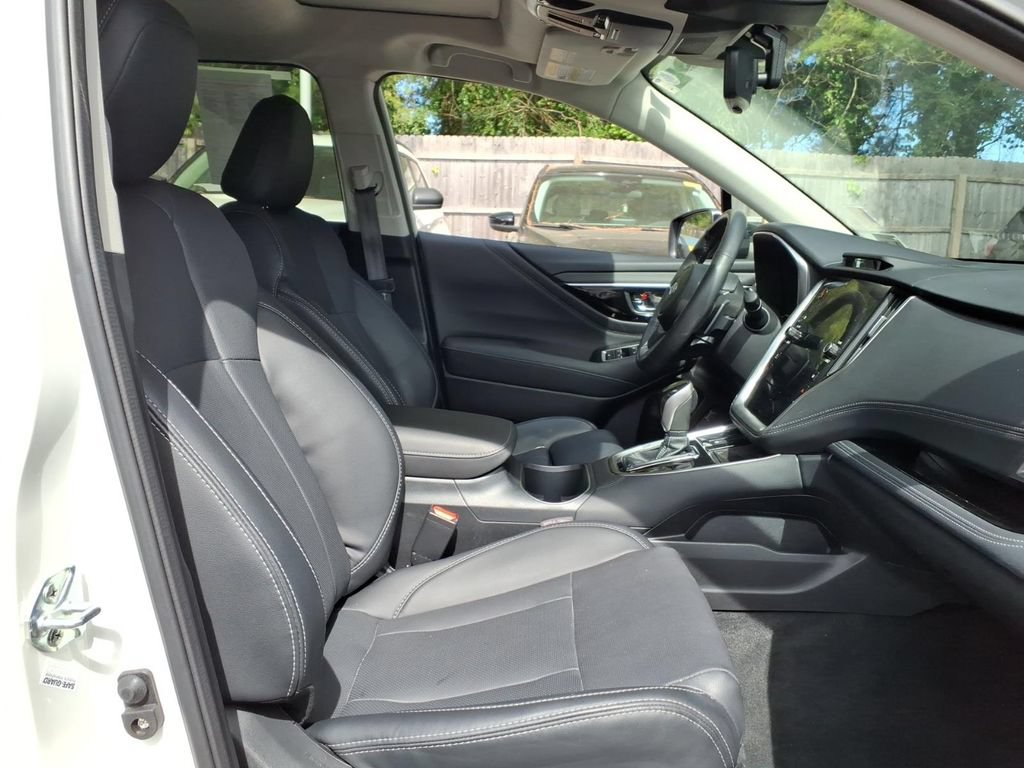 Used 2023 Subaru Outback Limited AWD/4WD image 10