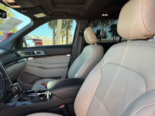 Certified 2019 Ford Explorer Limited w/ Ford Safe & Smart Package image 15