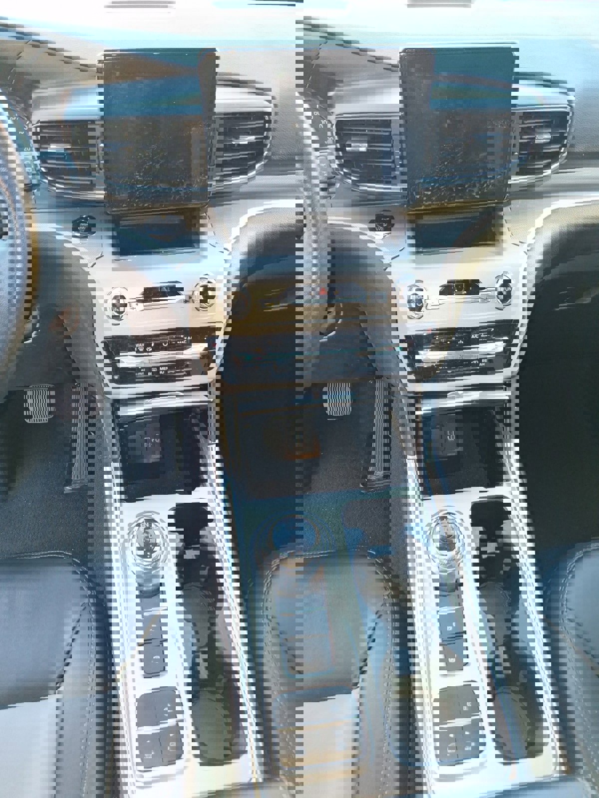 Certified 2023 Ford Explorer XLT w/ Equipment Group 202A image 11